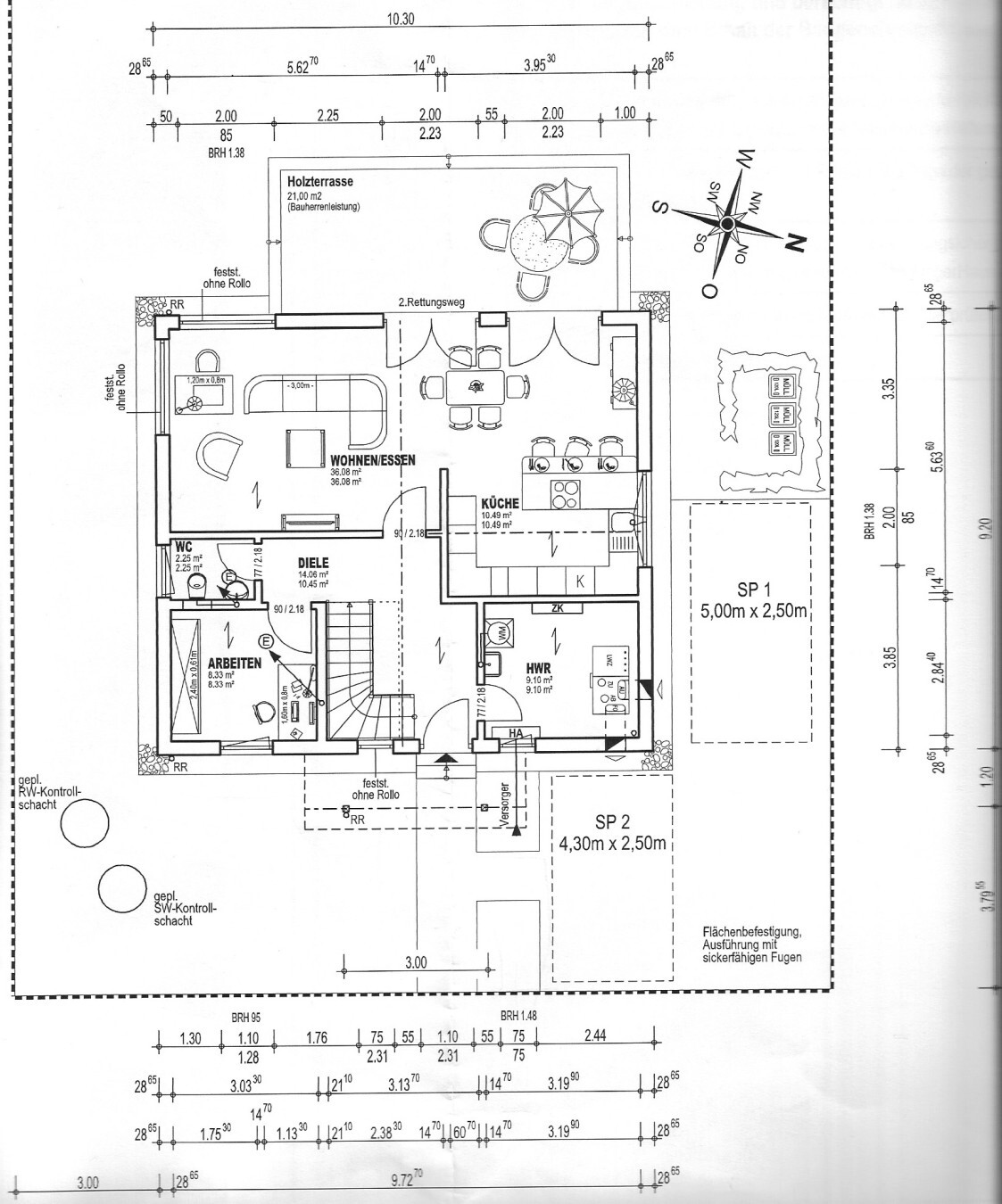Grundriss eines Hauses mit Terrasse, offenem Wohn- und Essbereich, Küche und Diele.