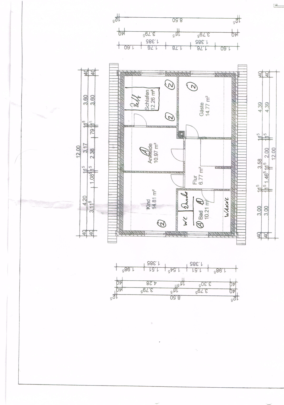 2D-Grundriss eines Hauses mit Schlafzimmer, Bad, Gästezimmer und Flur