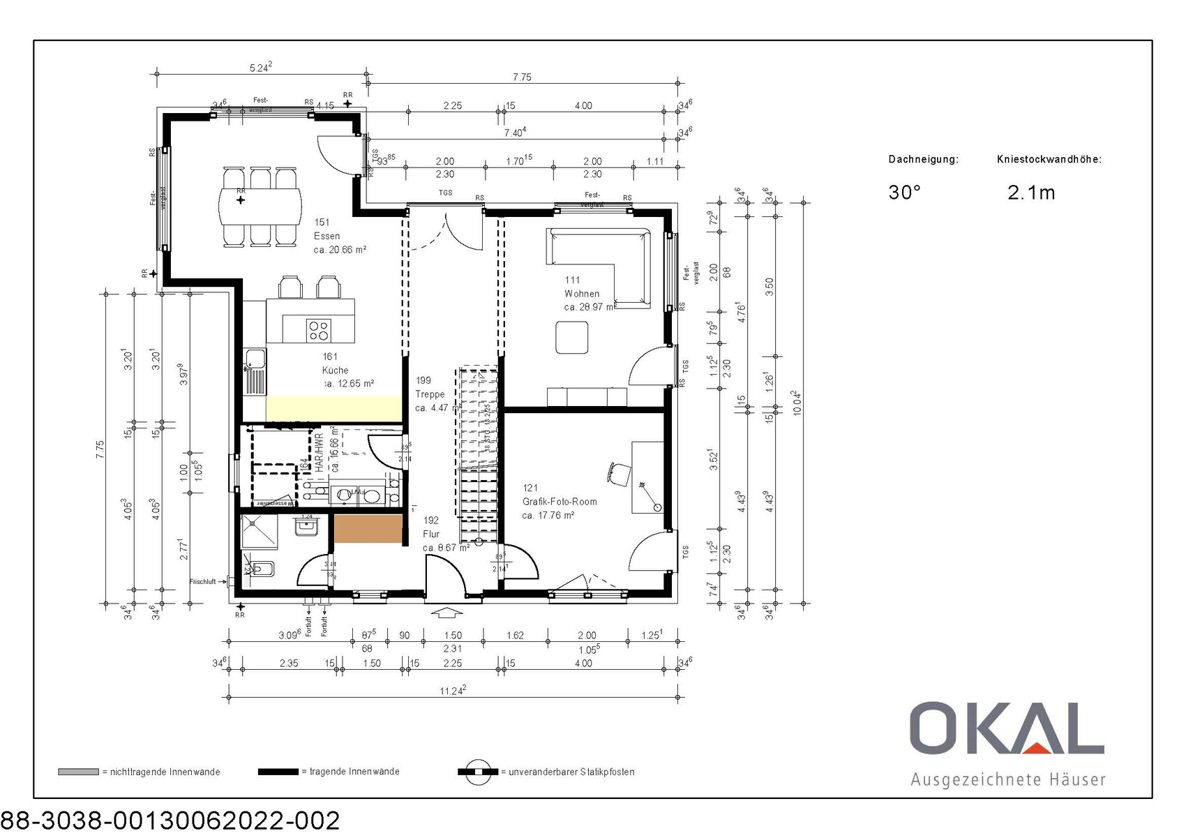 Grundriss eines Einfamilienhauses mit Küche, Essen, Wohnen, Flur und Treppe.