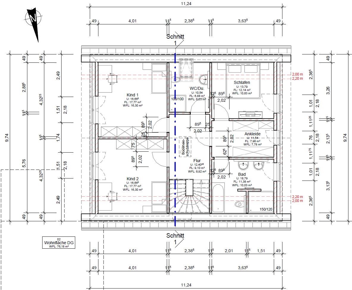 Grundrissplan eines Hauses mit mehreren Zimmern, Treppe, Bad und Flur.