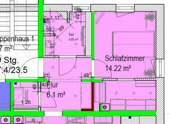Zweidimensionaler Hausgrundriss mit farblich markierten Räumen, Flur und Schlafzimmer.