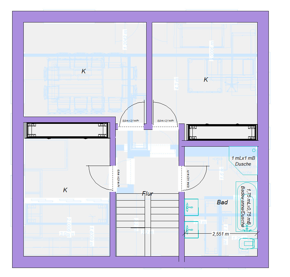 Grundriss eines Hauses mit Flur, Treppe, Küche (K) und Bad mit Dusche.