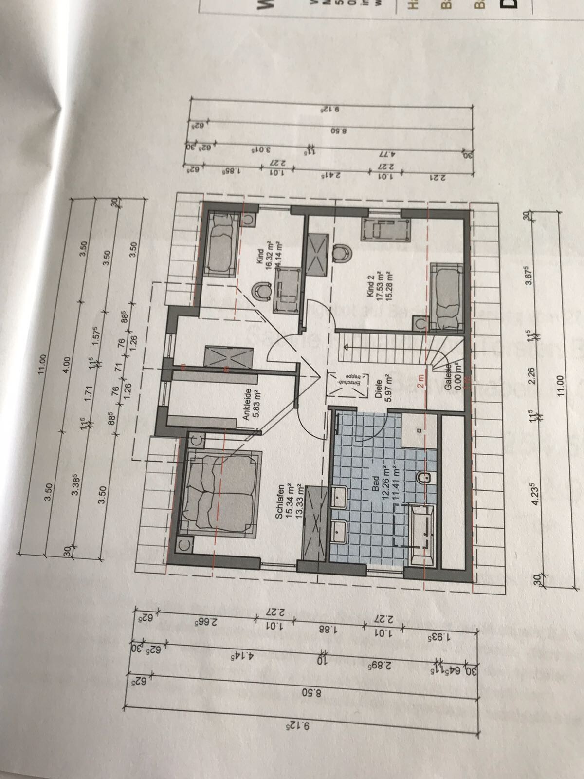2D Grundriss eines Hauses mit Schlafzimmer, Bad, Flur und Ankleide
