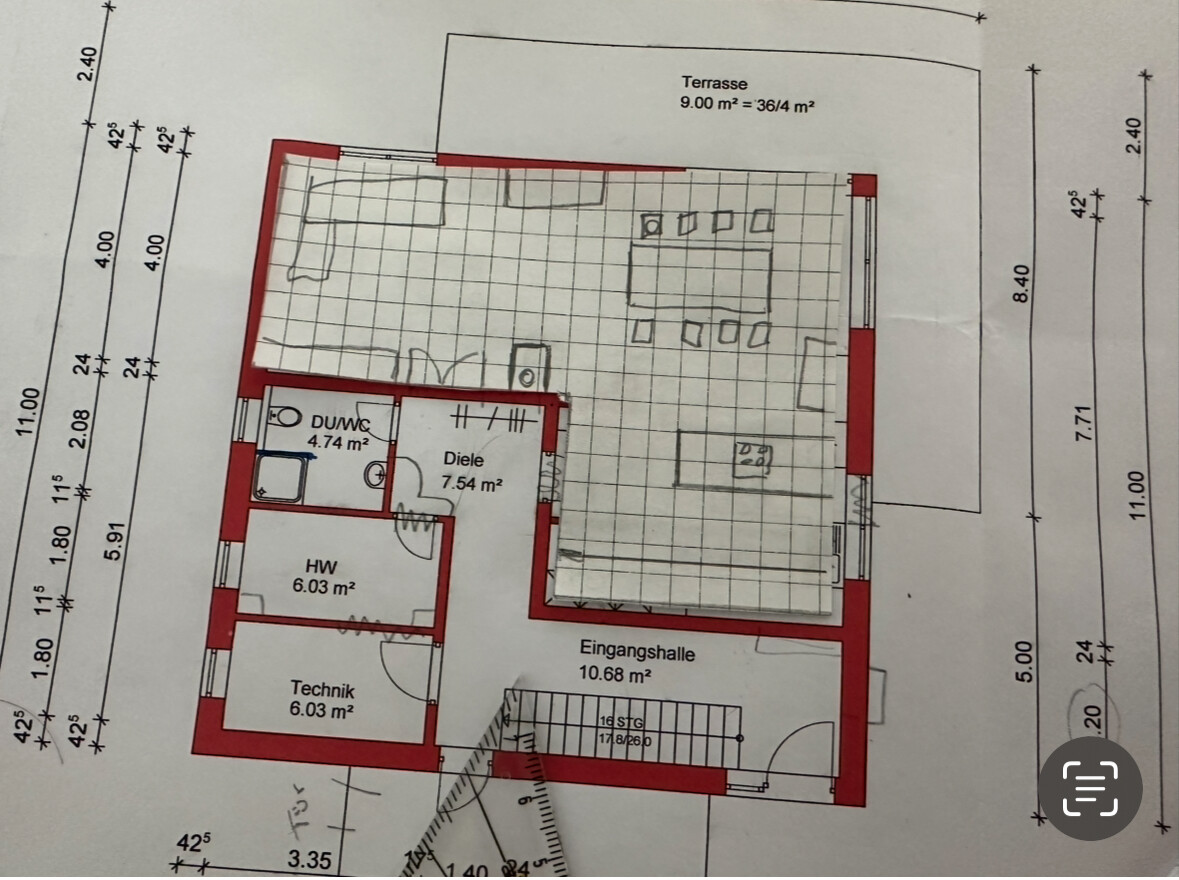 Grundrissplan eines Hauses mit Terrasse, Diele, Eingangsbereich und Technikraum