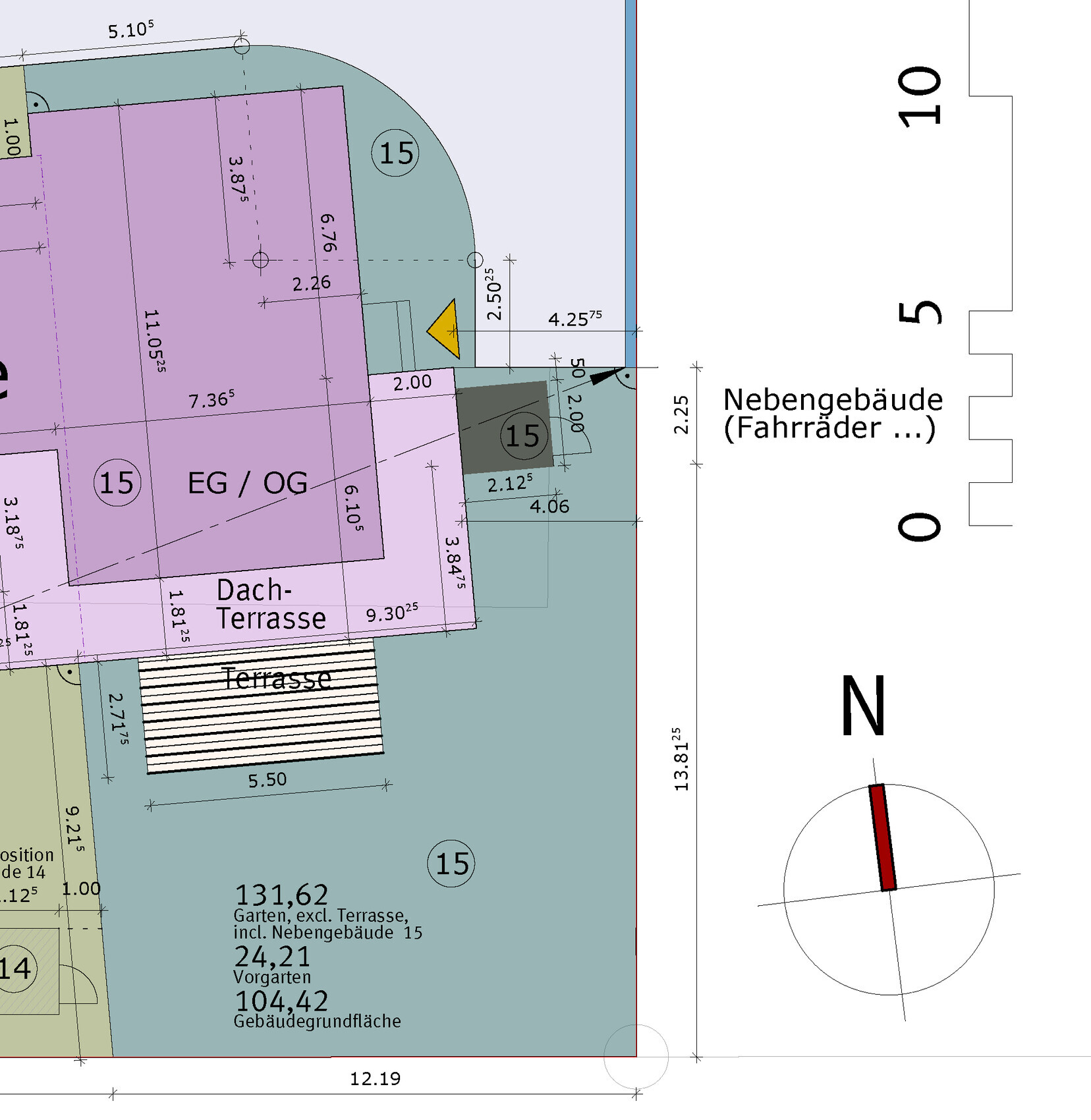 Grundrissplan: EG/OG, Terrasse, Dachterrasse, Nebengebäude, Maßangaben und Nordpfeil.