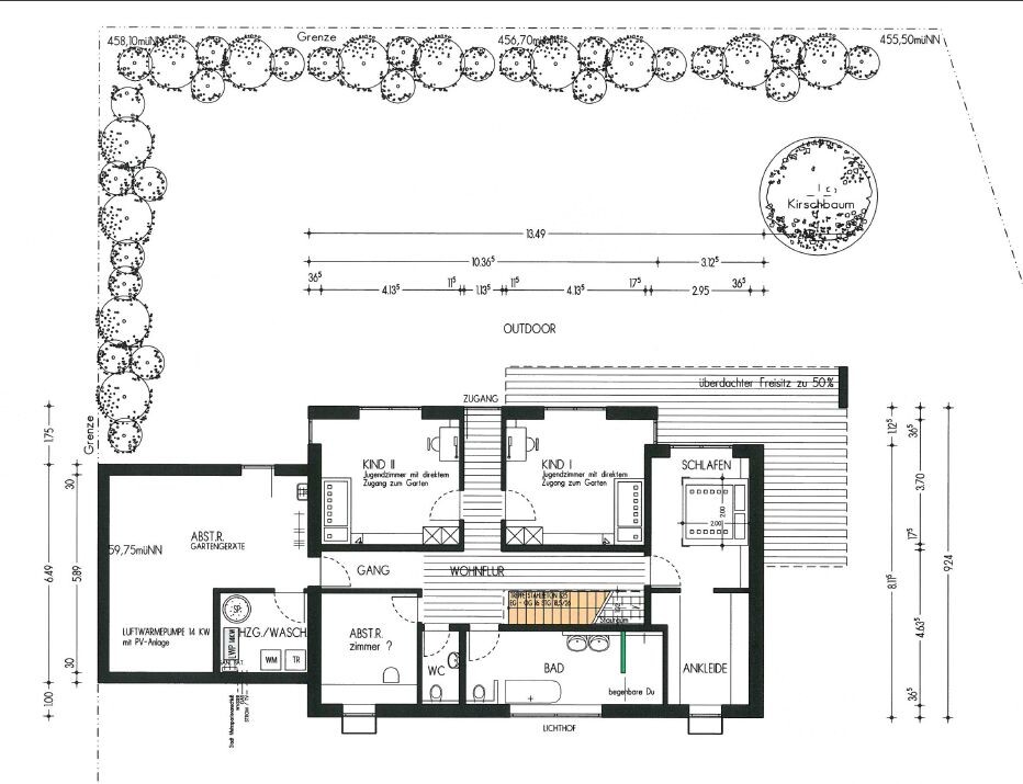 Grundriss eines Hauses mit Gartenanlage, Terrasse und Baumreihen; Schlafen, Kind, Küche.