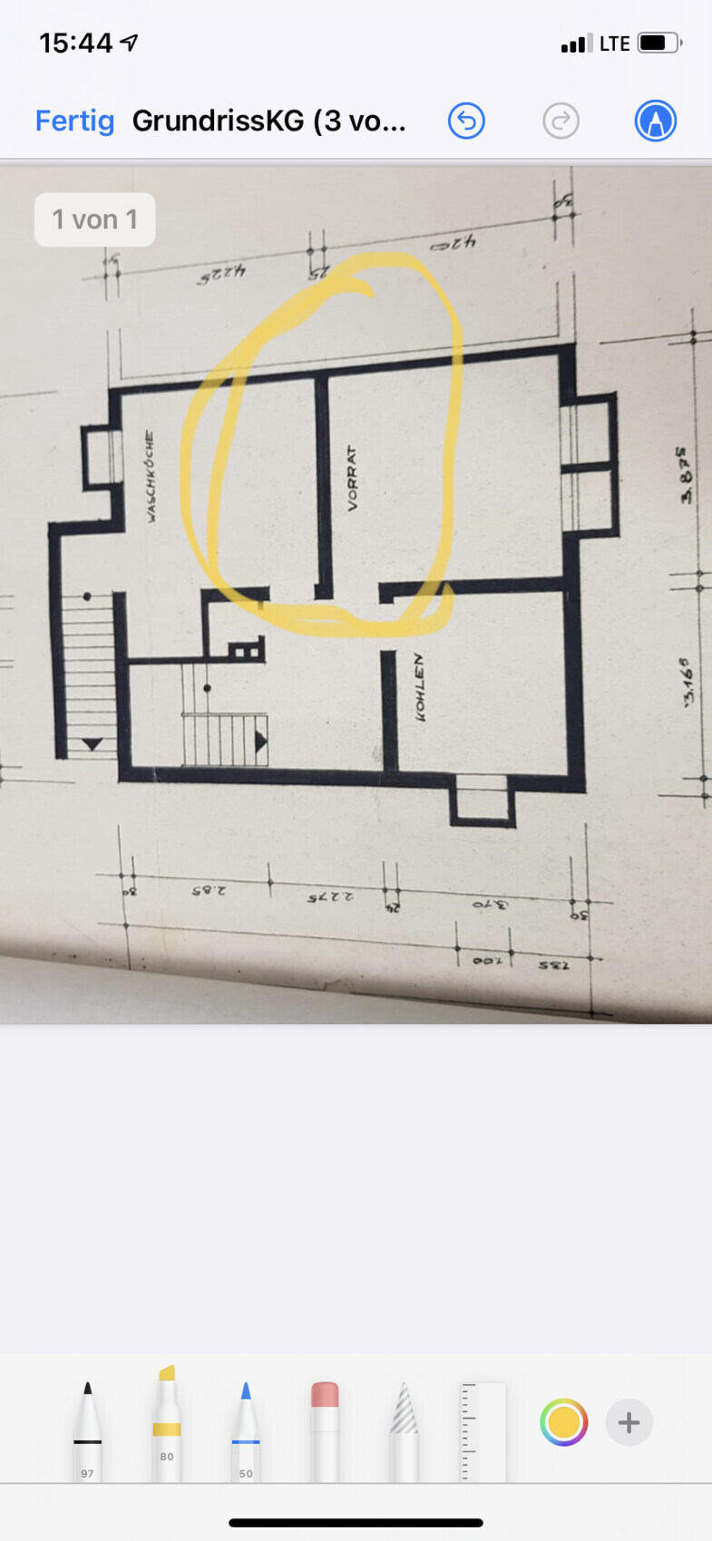 Grundriss eines Hauses mit Vorratsraum und Waschküche; gelb markierter Bereich.