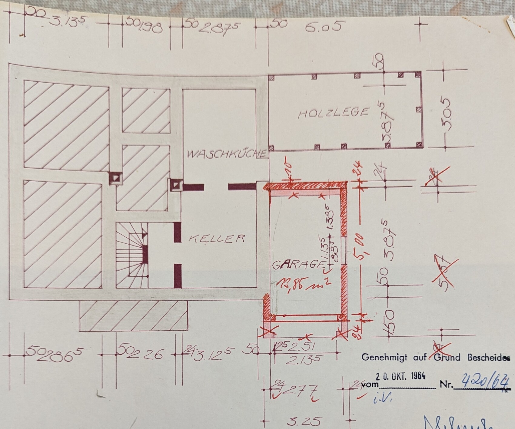 Untergeschoss-Grundriss mit Waschküche, Keller, Garage und Holzlege.