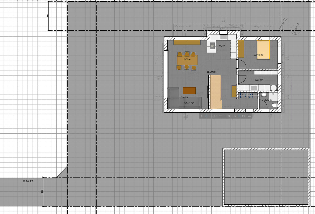 Grundriss eines Hauses: offener Küchen- und Essbereich links, Wohnzimmer und Schlafzimmer rechts.