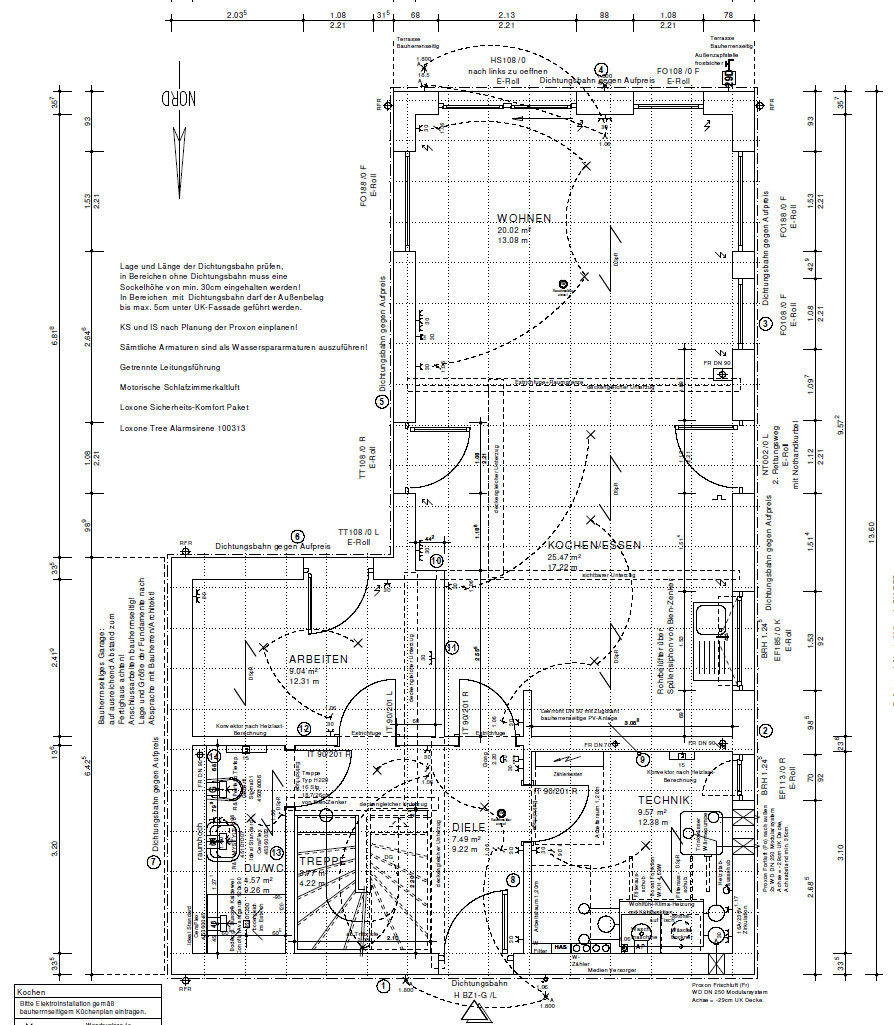 2D-Grundriss eines Hauses mit Wohnbereich, Küche, Flur, Bad und Treppen, detaillierte Maße.