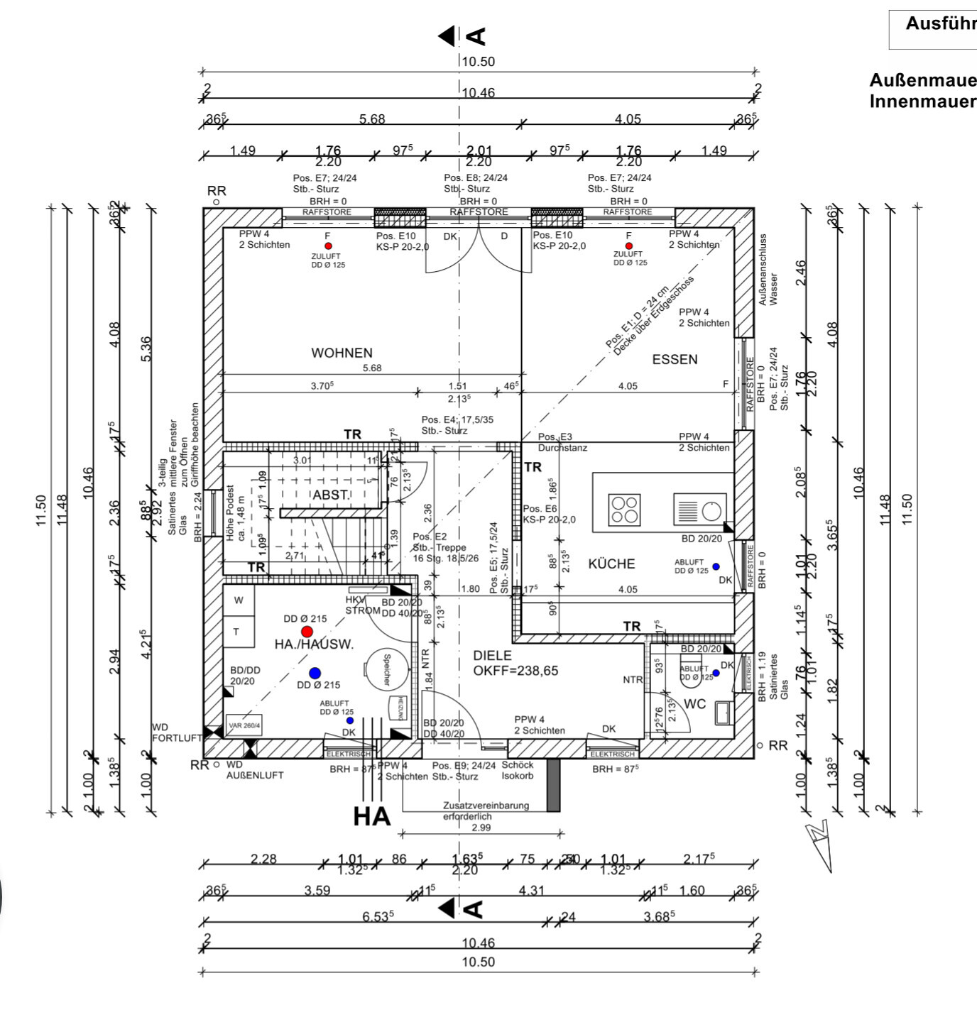 Grundriss eines Hauses: Räume Wohnen, Essen, Küche, Diele, Treppe, Maßangaben.