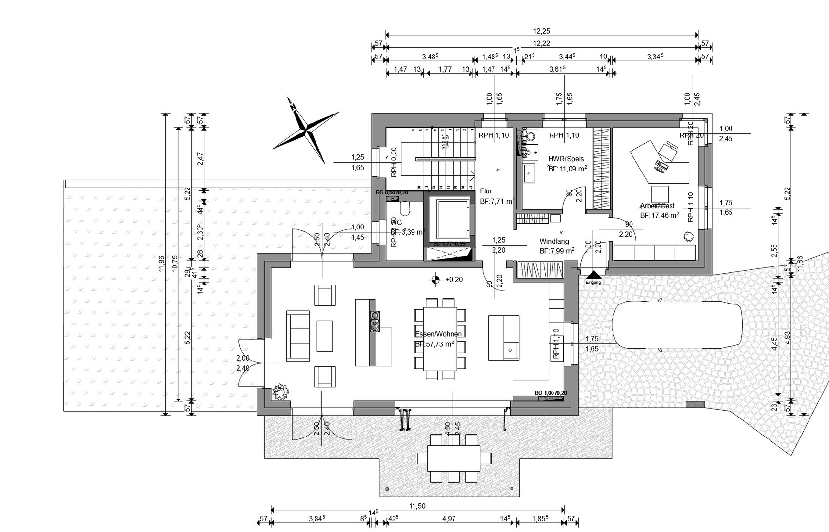 Grundriss eines Hauses mit Wohn-/Essbereich, Küche, Bad, Schlaf-/Arbeitszimmer, Flur, Garage.