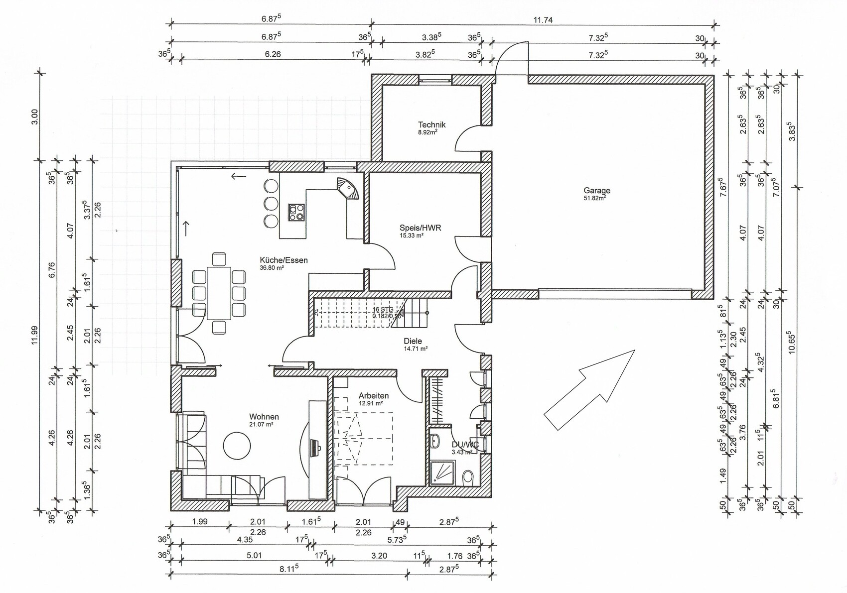 Grundriss eines Hauses mit Küche/Essen, Wohnen, Speis/HWR, Diele, Technik, Garage