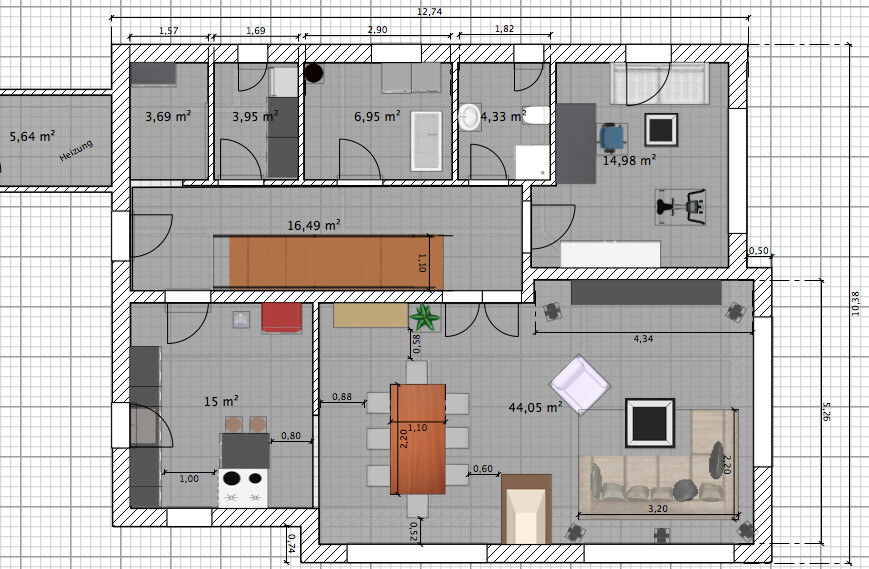 Grundriss einer Wohnung mit mehreren Zimmern, Möbeln, Türen und Quadratmeterangaben.