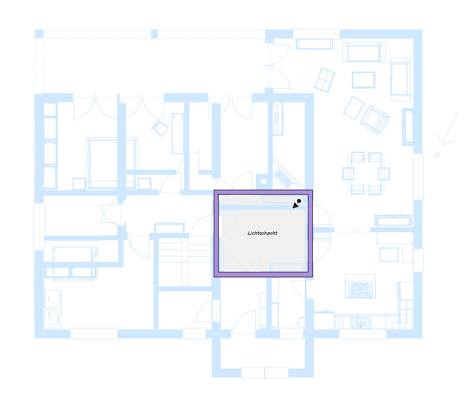 2D Grundriss eines Hauses mit zentralem Lichtschacht und Möbelillustrationen