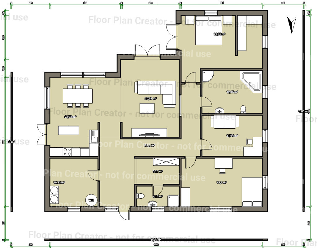 Grundriss eines Hauses mit Küche, Esszimmer, Wohnzimmer, Schlafzimmern und Bad.