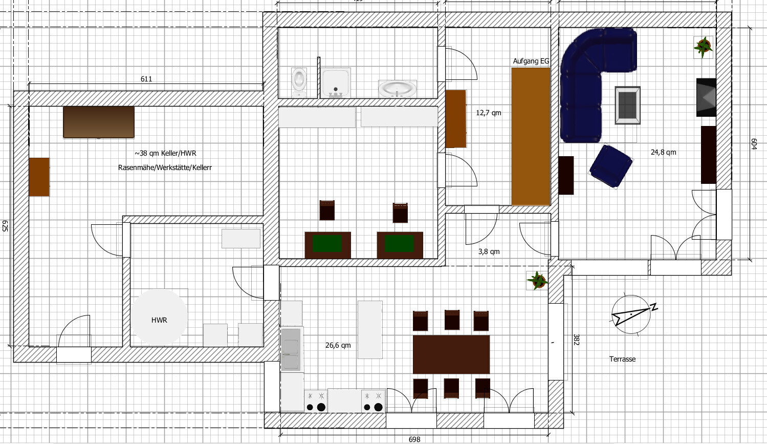 Grundrissplan eines Hauses mit Wohnzimmer, Küche, Essbereich und Terrasse