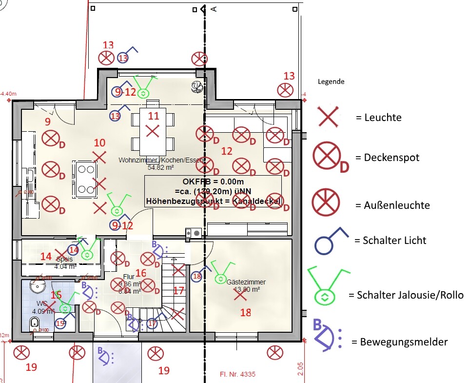 Grundriss einer Wohnung mit Beleuchtungssymbolen (Leuchten, Spots, Schalter), Legende rechts.