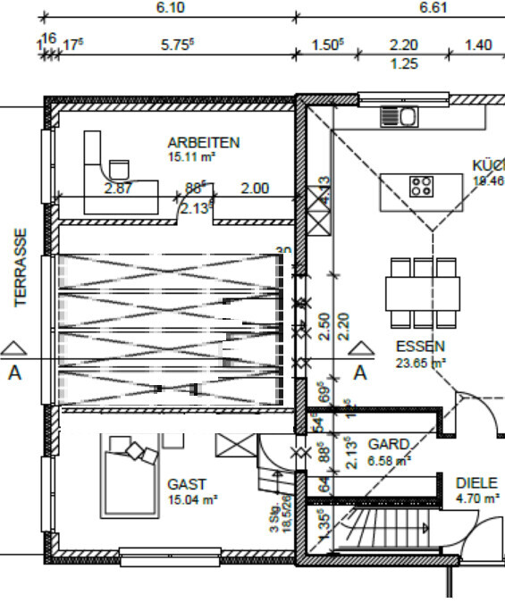 2D-Hausgrundriss mit Arbeitszimmer, Gastzimmer, Essbereich, Küche und Terrasse