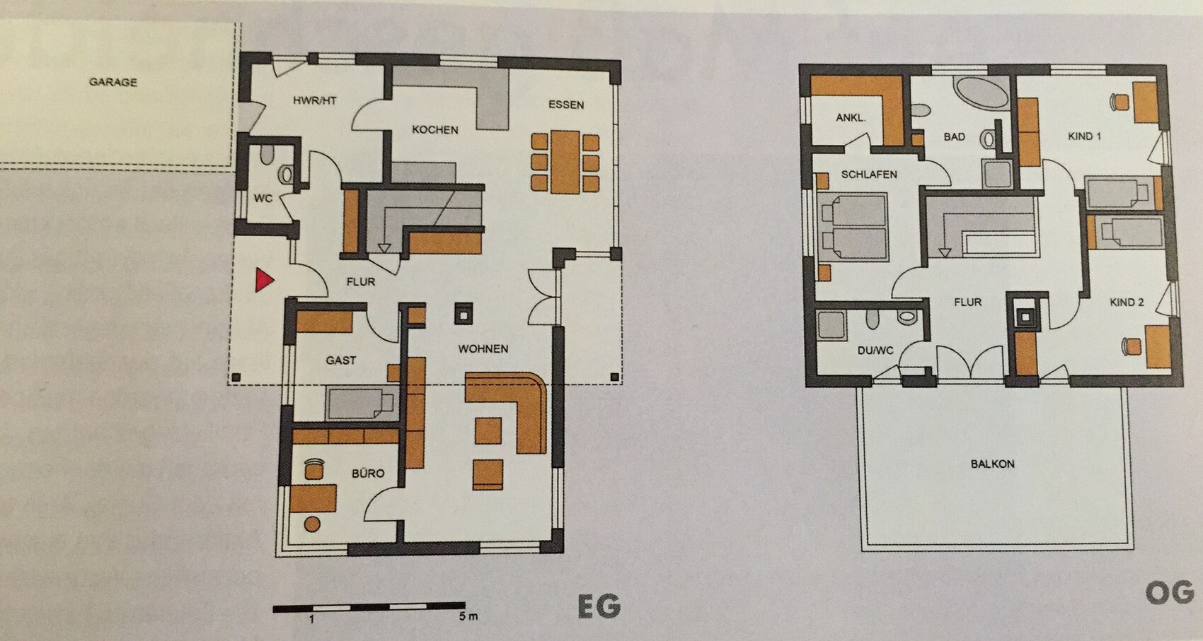 Zweistöckiger Grundriss: EG mit Garage, Küche, Wohnen, Gast; OG mit Schlafen, Bad, Balkon.