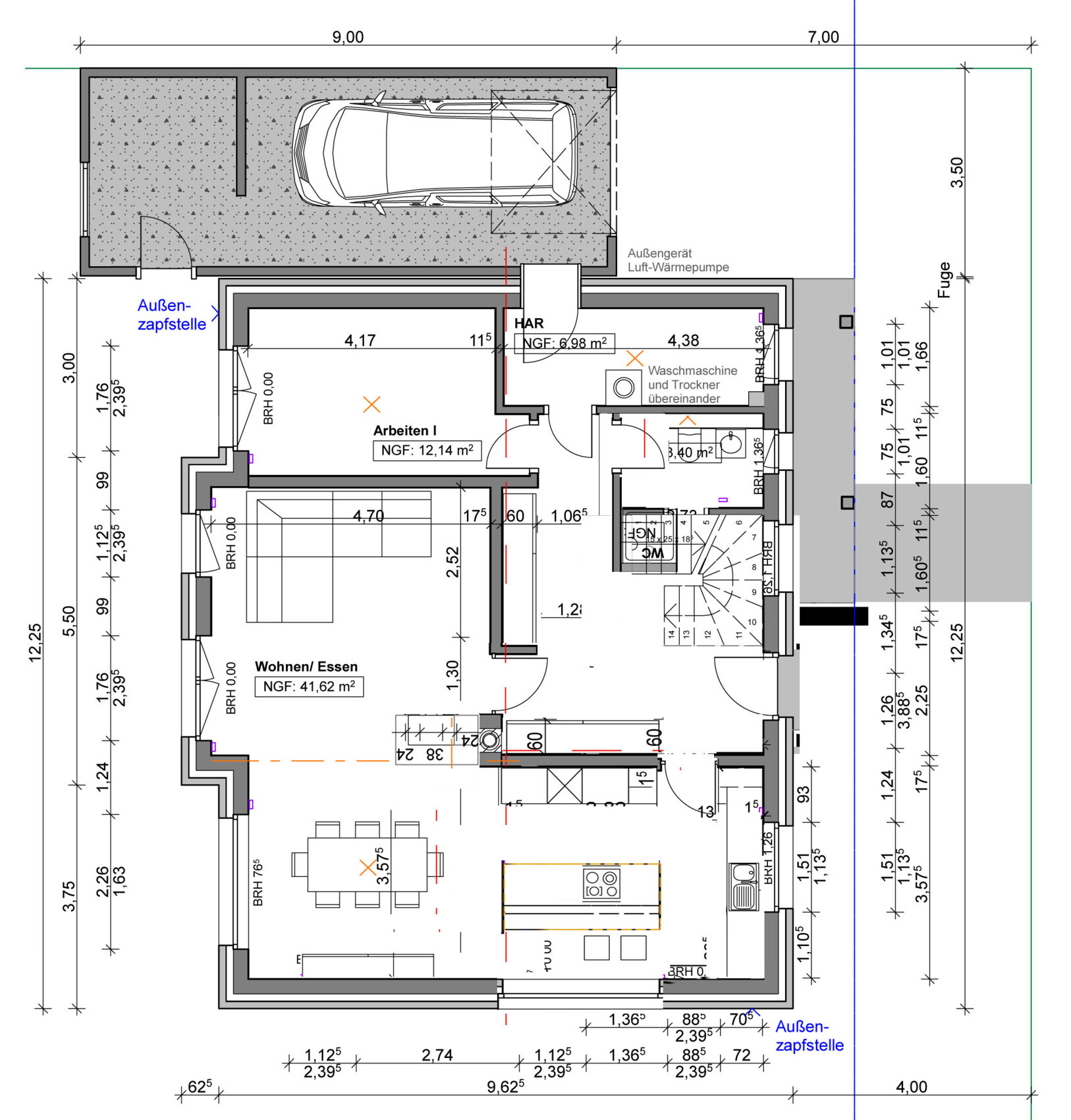 Erdgeschoss-Grundriss mit Garage, Wohnbereich, Küche und Essbereich