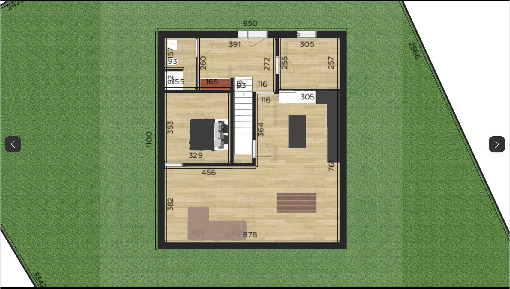 Grundriss eines Hauses von oben: Zimmer mit Bett, Wohnzimmer mit Sofa und Esstisch, Treppe, Garten.