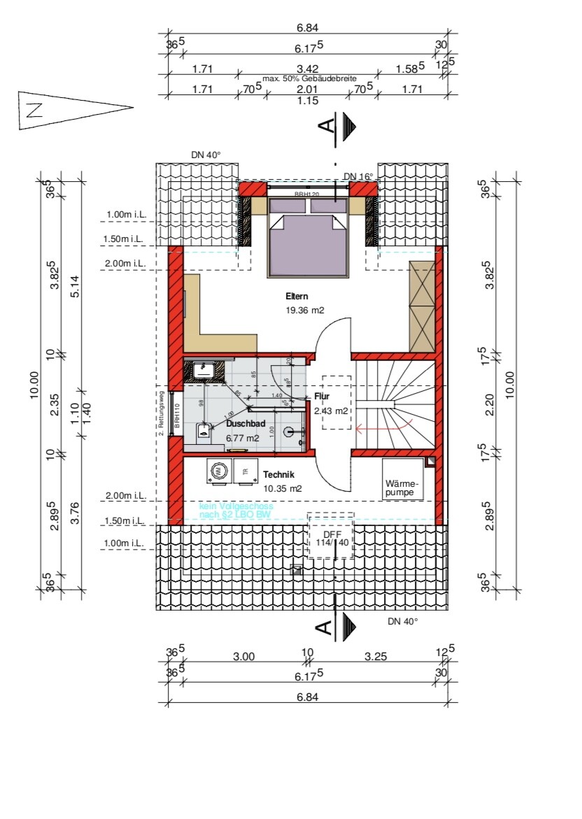 Grundriss eines Wohnhauses mit Elternzimmer, Duschbad, Technik, Flur, Treppe und Wärmepumpe.
