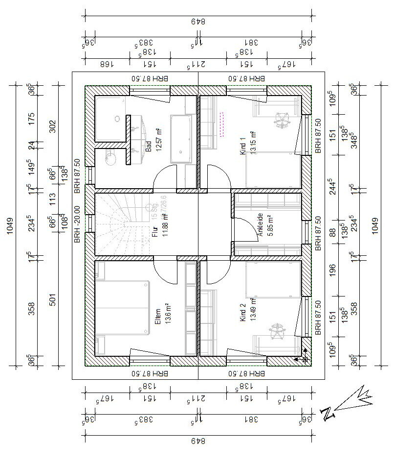 Grundriss eines Obergeschosses: Elternschlafzimmer, zwei Kinderschlafzimmer, Ankleide, Bad und Flur.