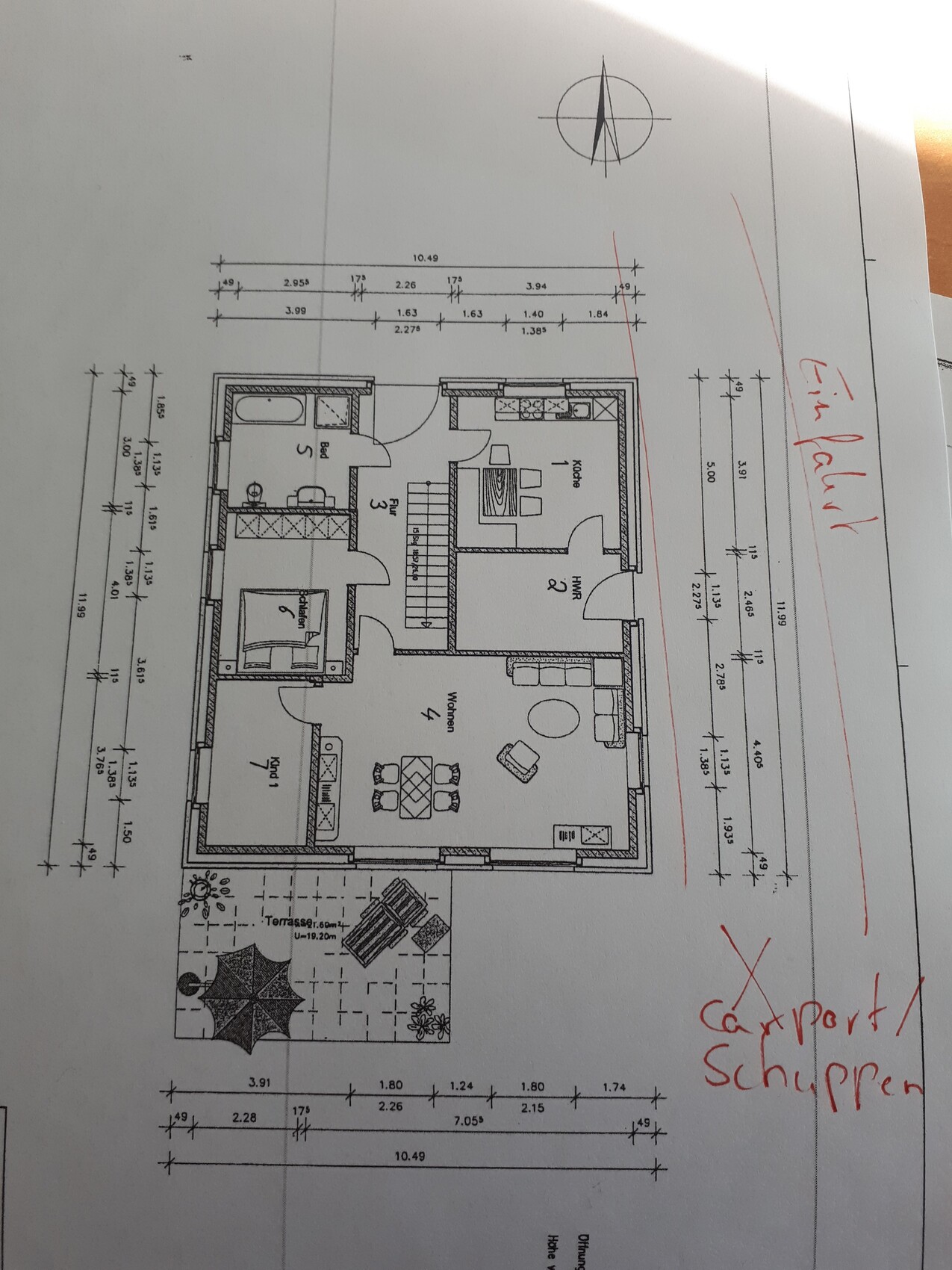 2D-Hausgrundrissplan mit Terrasse und Garten