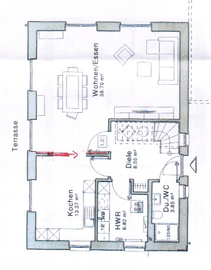 Grundriss Erdgeschoss: Wohnen/Essen, Kochen, Diele, HWR, Dusche/WC, Terrasse.