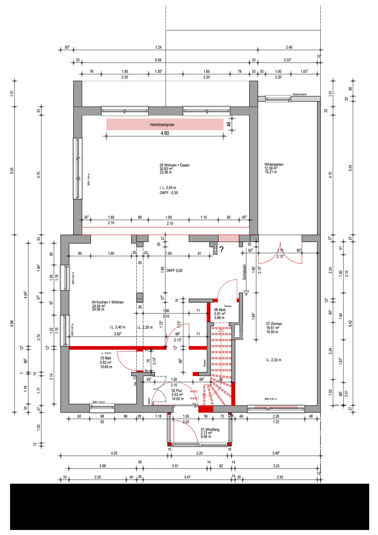 Detaillierter Grundriss eines Hauses: Räume wie Küche, Wohnen, Treppen, Türen, Maße.