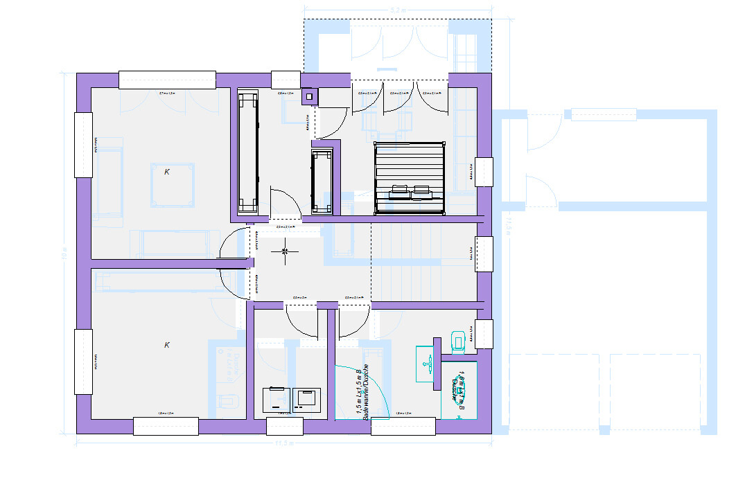 Grundriss eines Wohnhauses mit mehreren Zimmern, Küche (K), Treppenhaus und Türen; lila Wände.