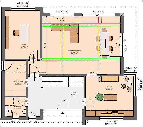Grundriss eines Hauses: Wohn-/Essbereich, Küche, Büro und Flur.