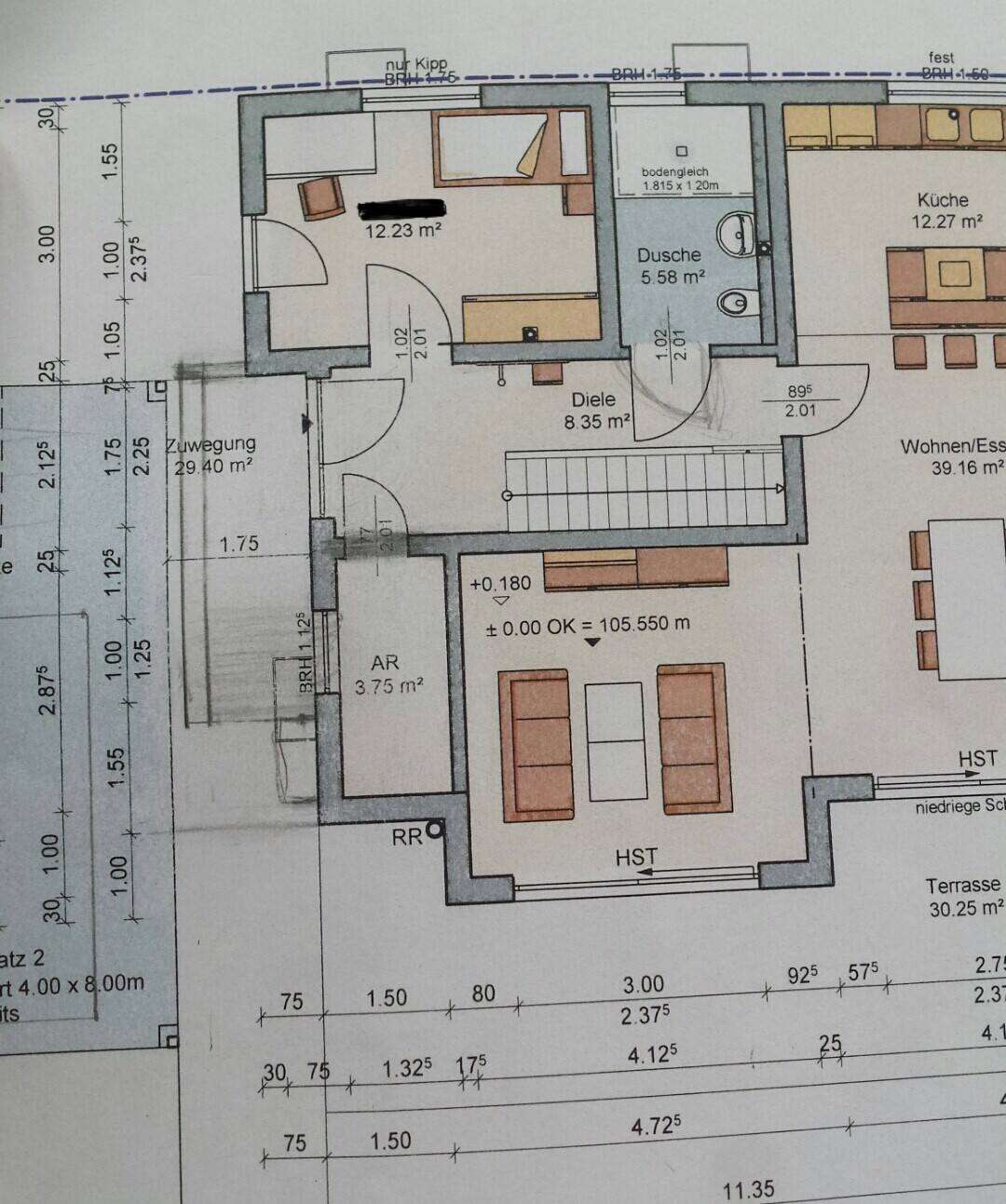 2D-Grundriss eines Hauses mit Wohnzimmer, Küche, Bad, Diele und Treppe
