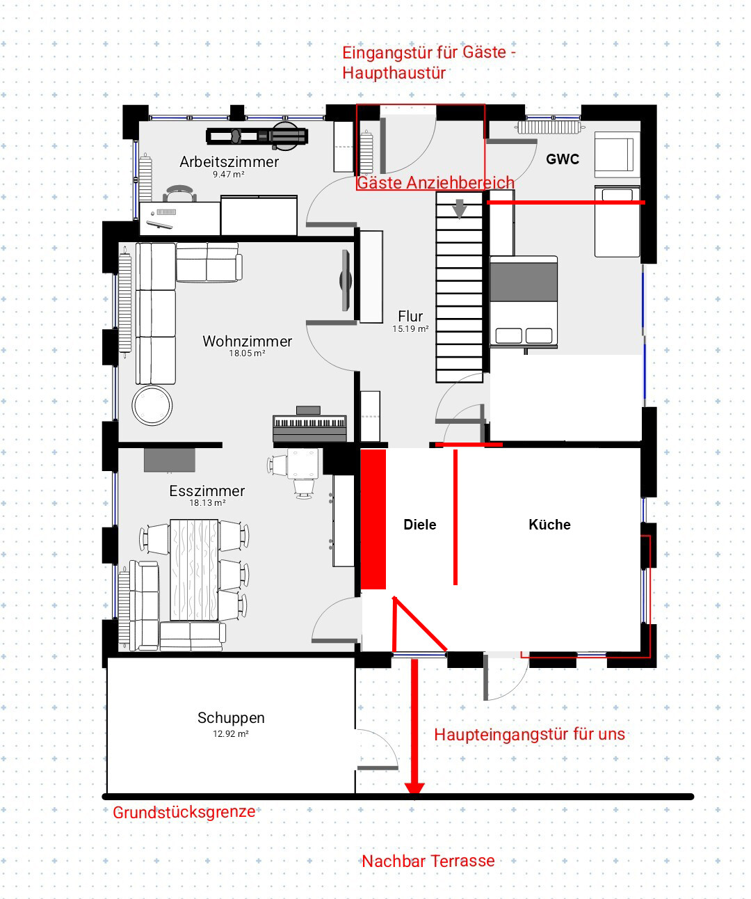 Grundriss eines Hauses mit Wohnzimmer, Esszimmer, Küche, Arbeitszimmer, Flur, Schuppen; Haupteingang.