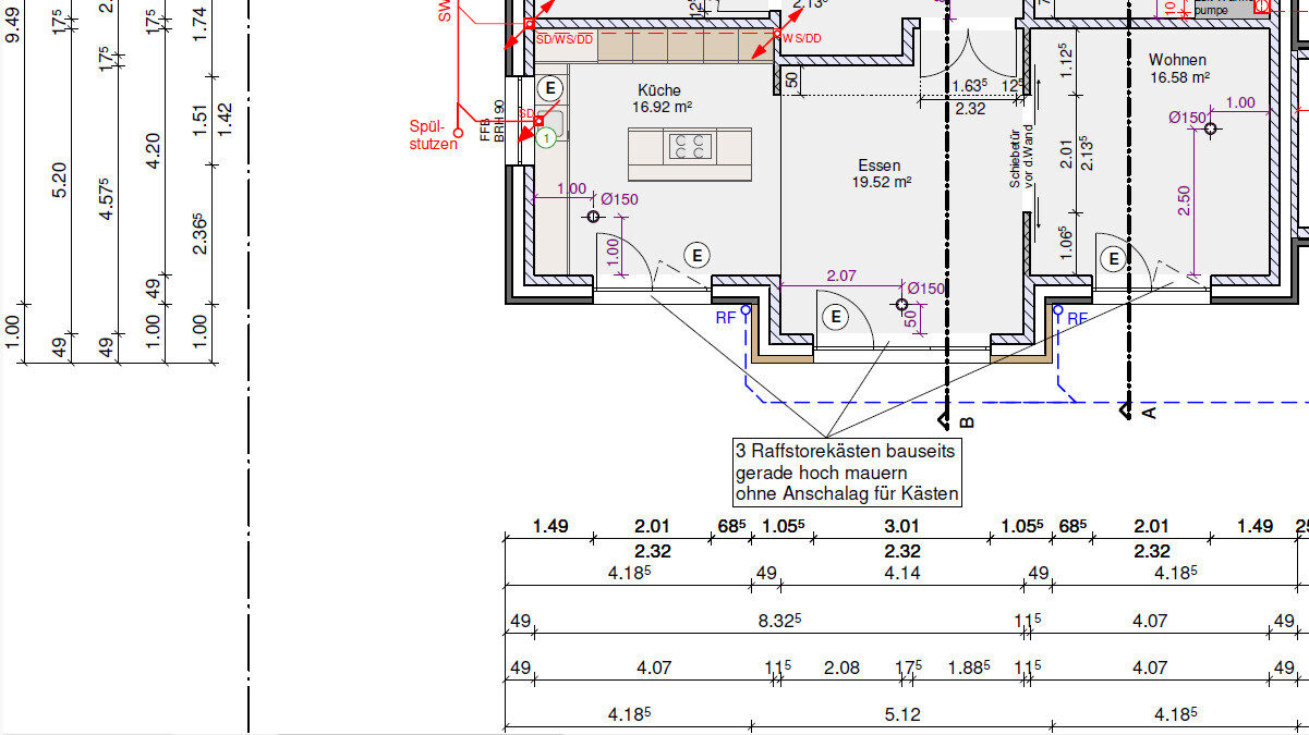 Grundriss eines Wohnhauses: Küche, Essecke, Wohnzimmer mit Maßen.