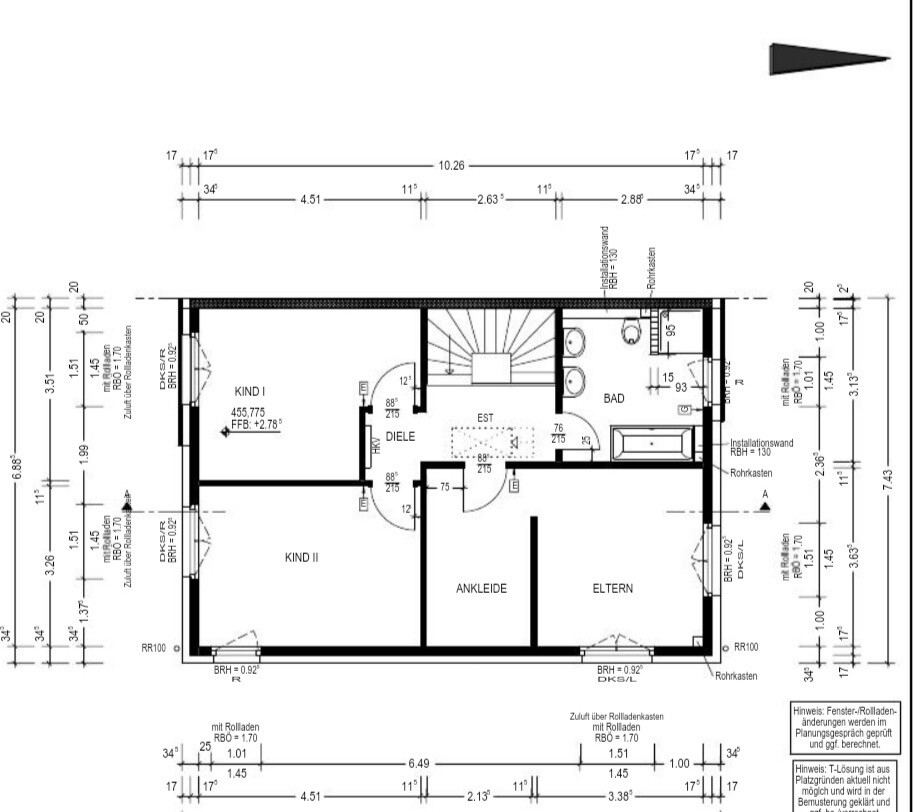 Grundriss eines Wohnhaus-Erdgeschosses: KIND I/II, ELTERN, ANKLEIDE, DIELE, BAD, Treppe.