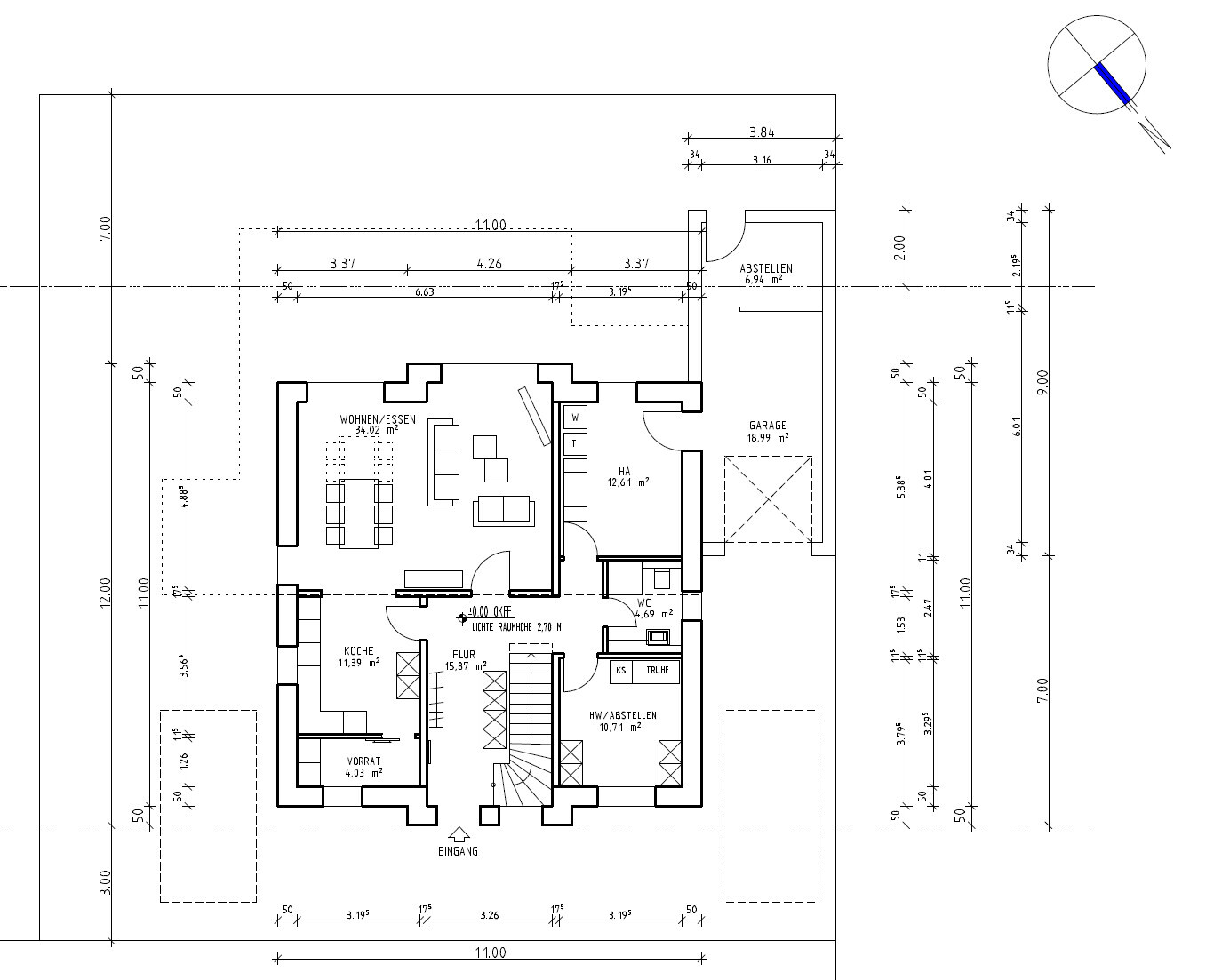 Detaillierter Grundriss eines Hauses mit Wohnbereich, Küche, Flur und Garage