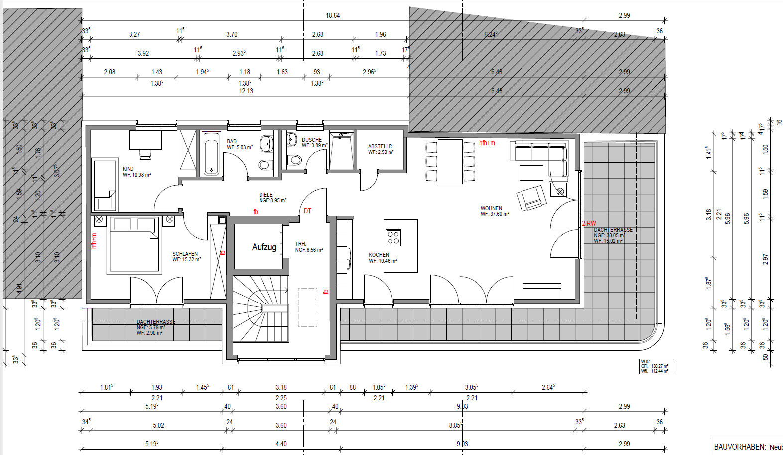Grundriss eines Wohnhauses: Schlafzimmer, Kinderzimmer, Bad, Küche, Wohnzimmer, Aufzug, Dachterrasse.