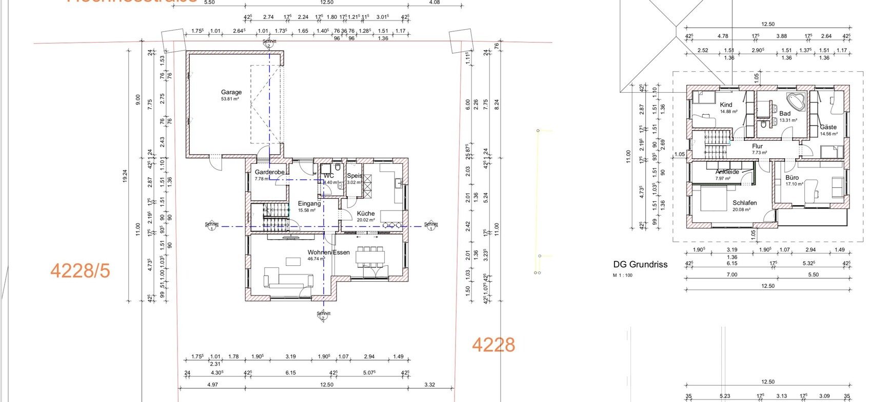 2D-Grundriss eines Hauses mit Garage, Küche, Wohnzimmer und Treppen