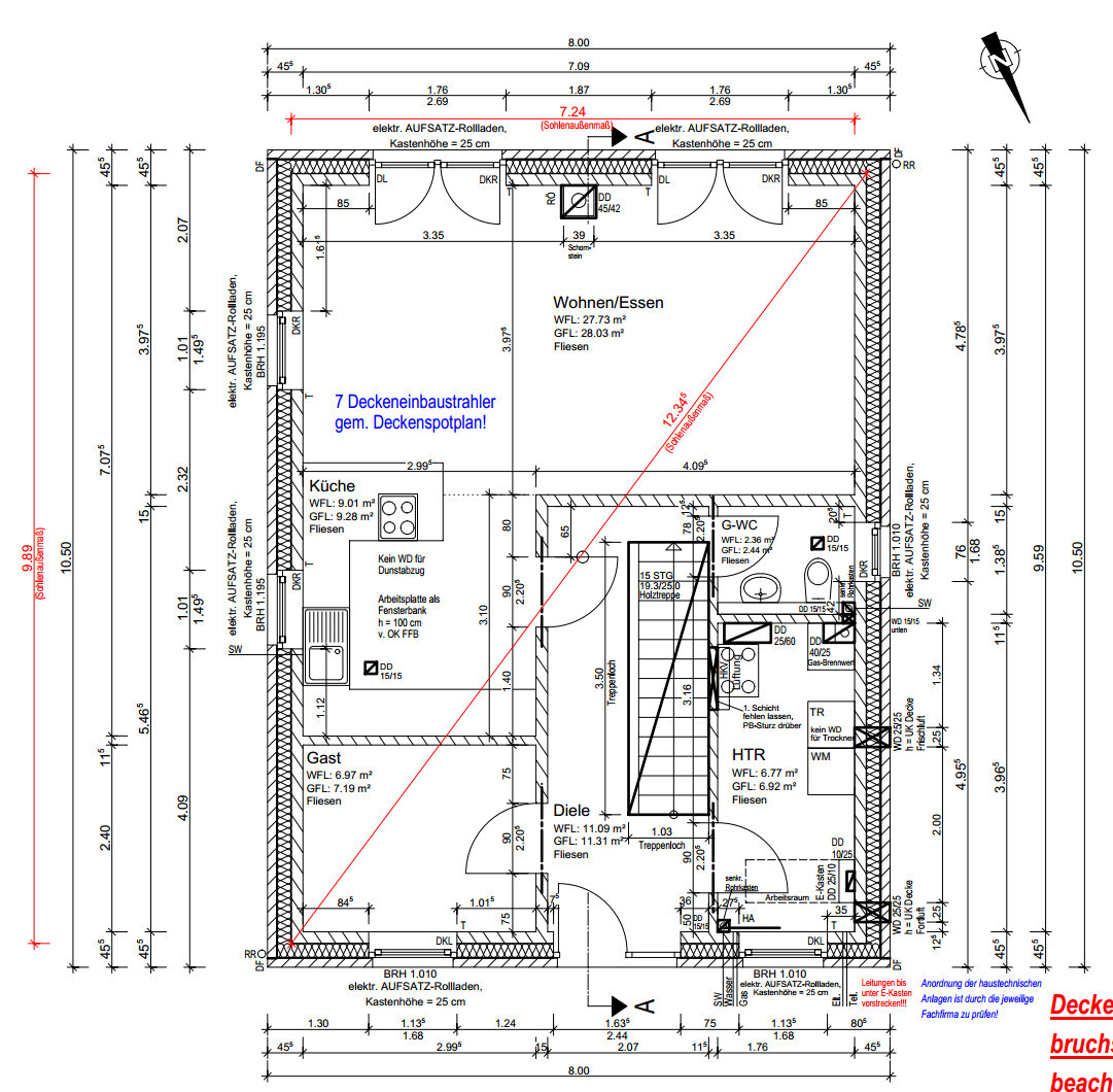 Grundrissplan eines Hauses mit Wohnen/Essen, Küche, Gast, Diele, Treppe und Maßen.