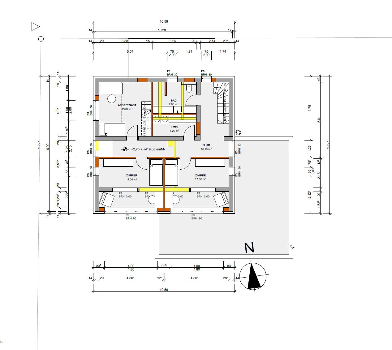 Grundriss eines Haus-Obergeschosses mit Flur, Bad, Arbeits-/Gästezimmer, zwei Zimmern, Terrasse rechts, Norden.