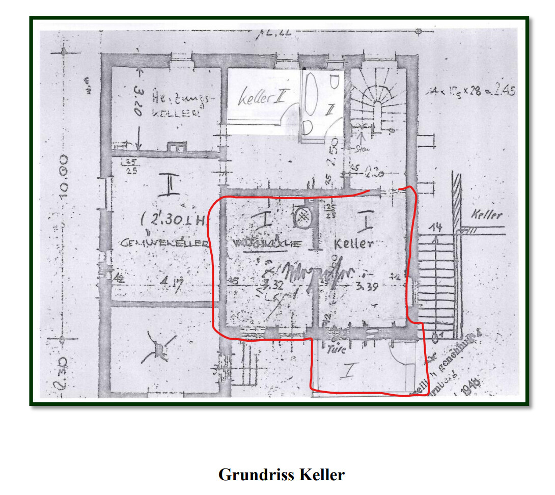 Grundriss Kellergeschoss mit roter Umrandung eines Innenbereichs.