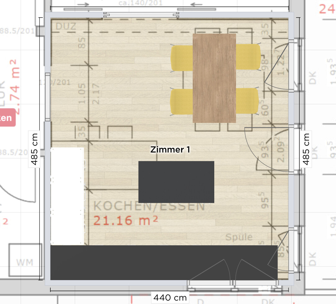 Grundriss eines Zimmers mit Küche/Essbereich, Esstisch und vier gelben Stühlen.