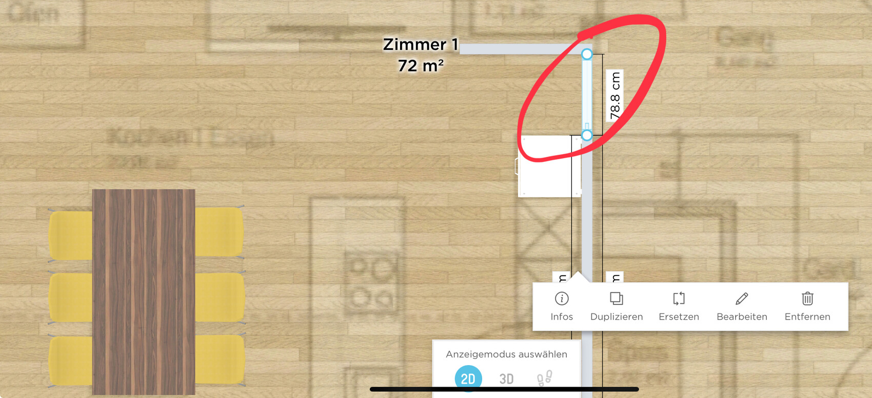 Raumgrundriss: Esstisch mit gelben Stühlen links; rechts eine Messvorrichtung.