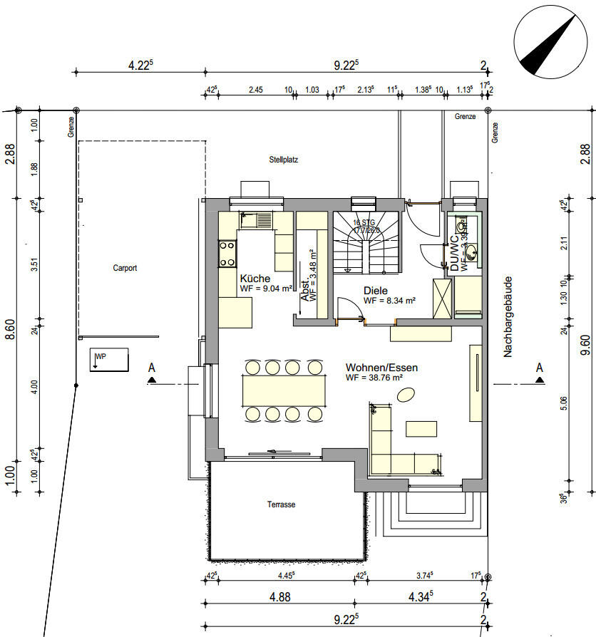 Grundriss eines Hauses: Küche, Wohn-/Essbereich, Diele, Terrasse, Carport, Stellplatz