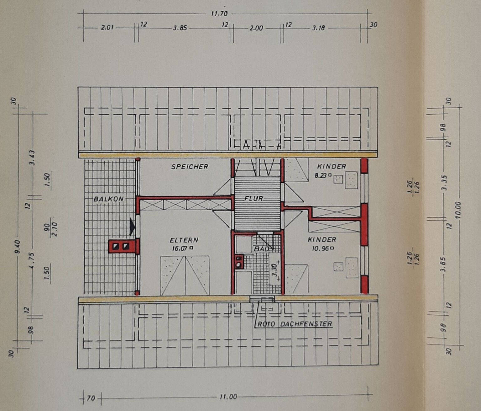 Grundriss eines Dachgeschosses mit Eltern- und Kinderzimmern, Flur, Bad, Balkon, Speicher.