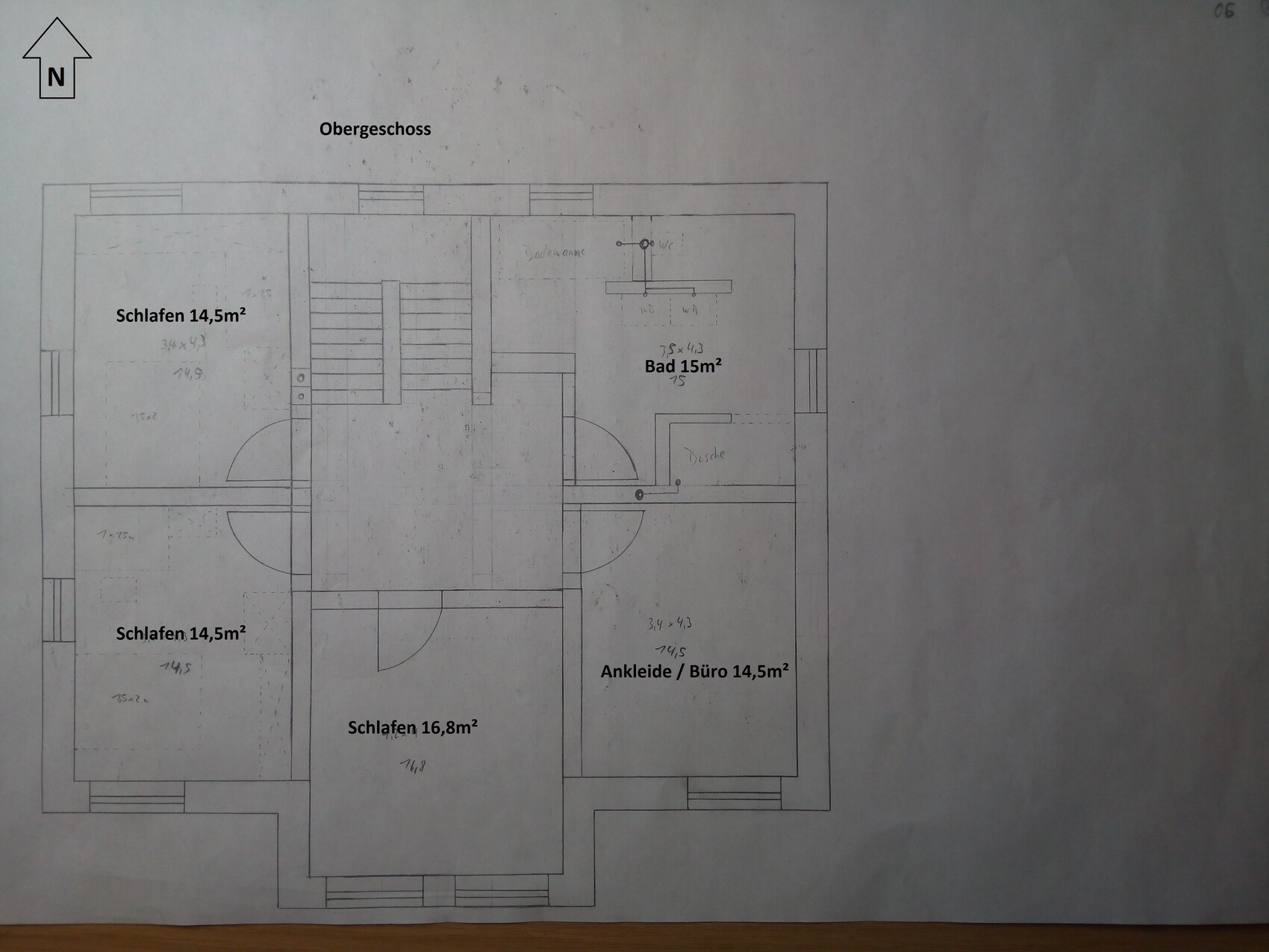 Obergeschoss Grundriss eines Hauses mit Schlafzimmern und Bad