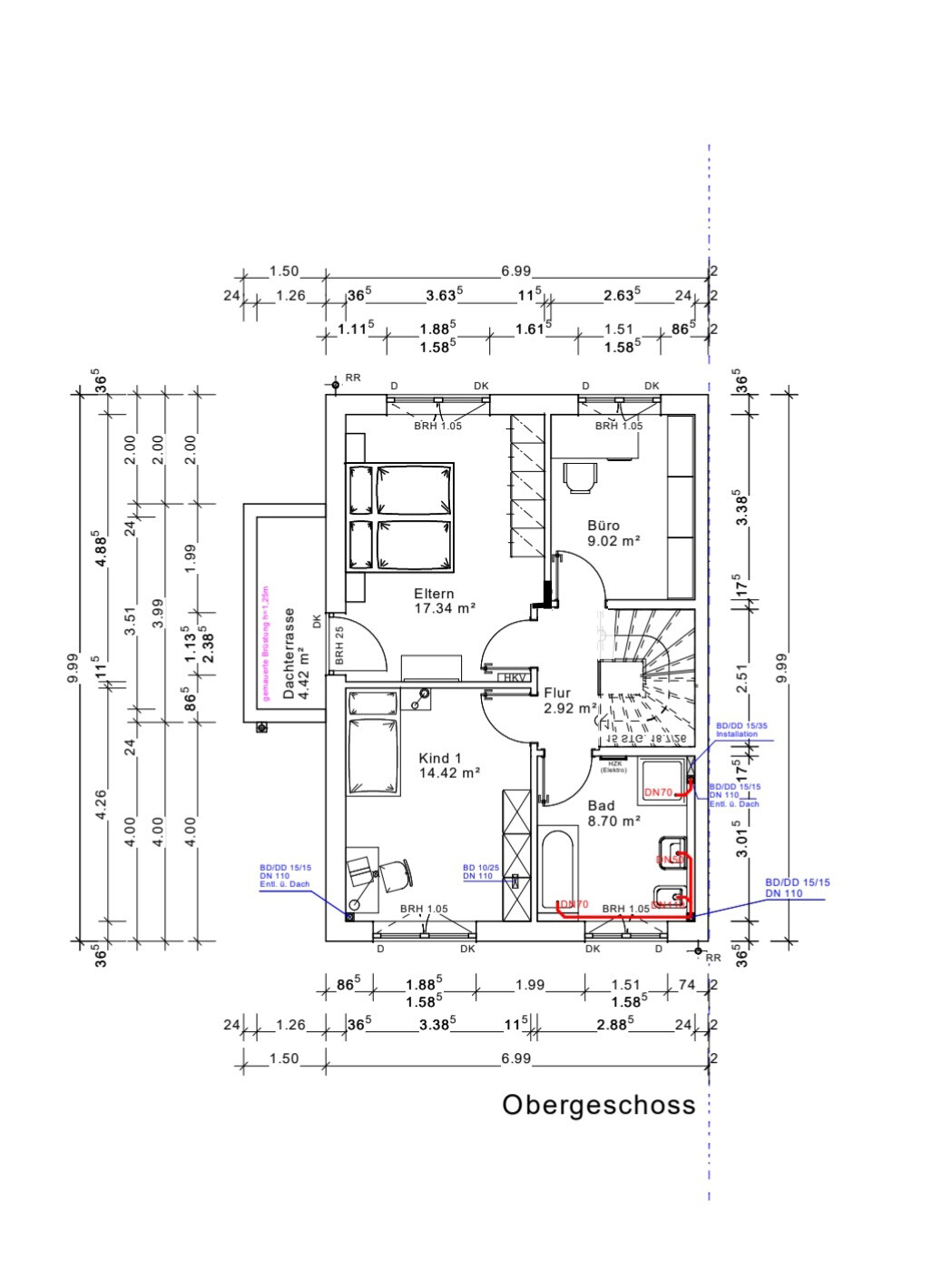 Obergeschoss-Grundriss: Elternzimmer, Kind 1, Büro, Flur, Bad, Dachterrasse.