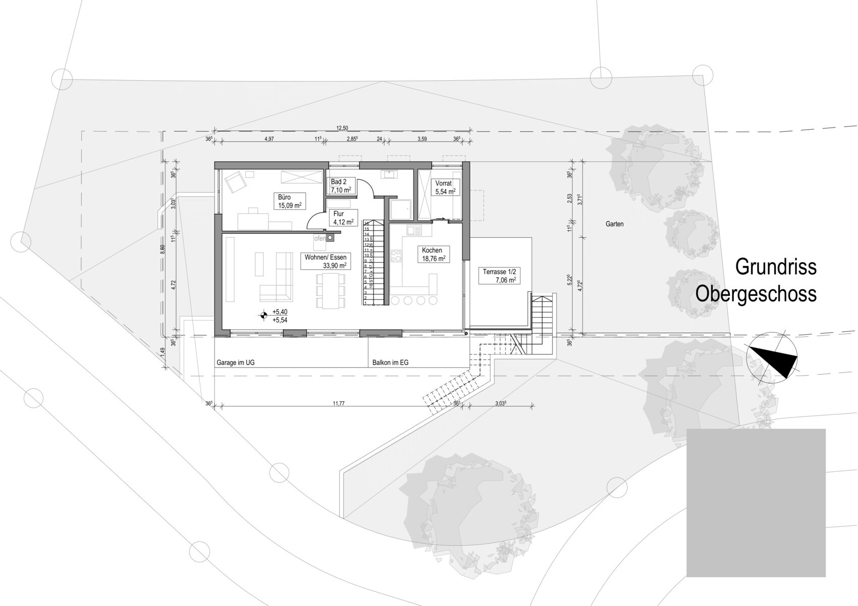 Detaillierter Grundriss einer Hausobergeschossplanung mit Wohnzimmer, Küche und Terrassen